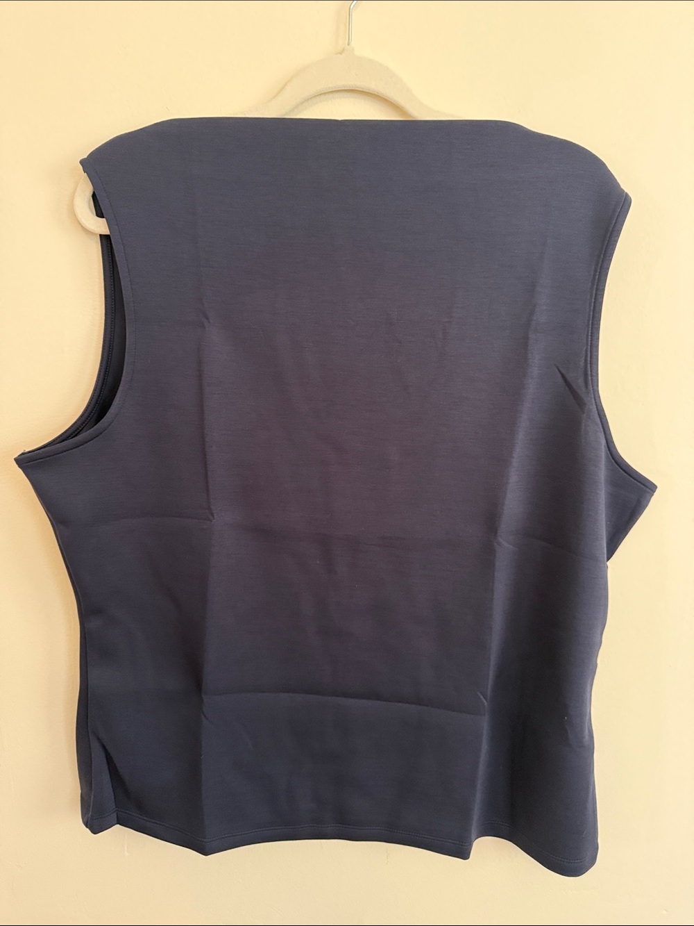 🐝 NWT 🐝 Banana Republic Sleeveless Women's Boatneck Knit Tank Top in Navy Blue